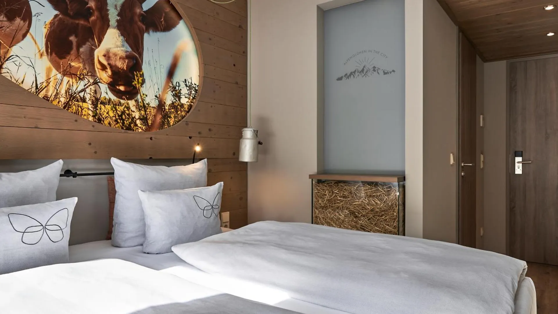 Hotel Cocoon Hauptbahnhof München 4*,